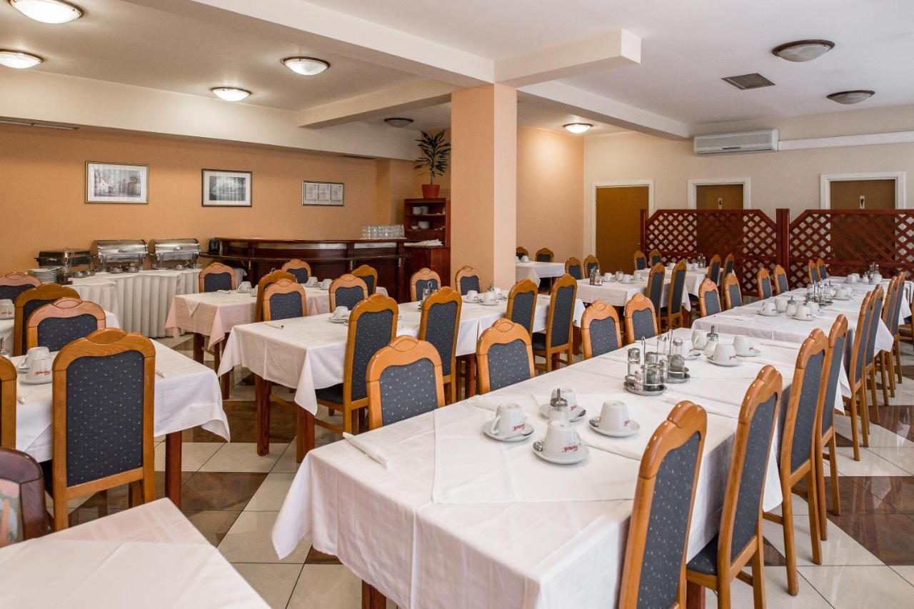 Hotel Carlstadt Karlovac Zewnętrze zdjęcie