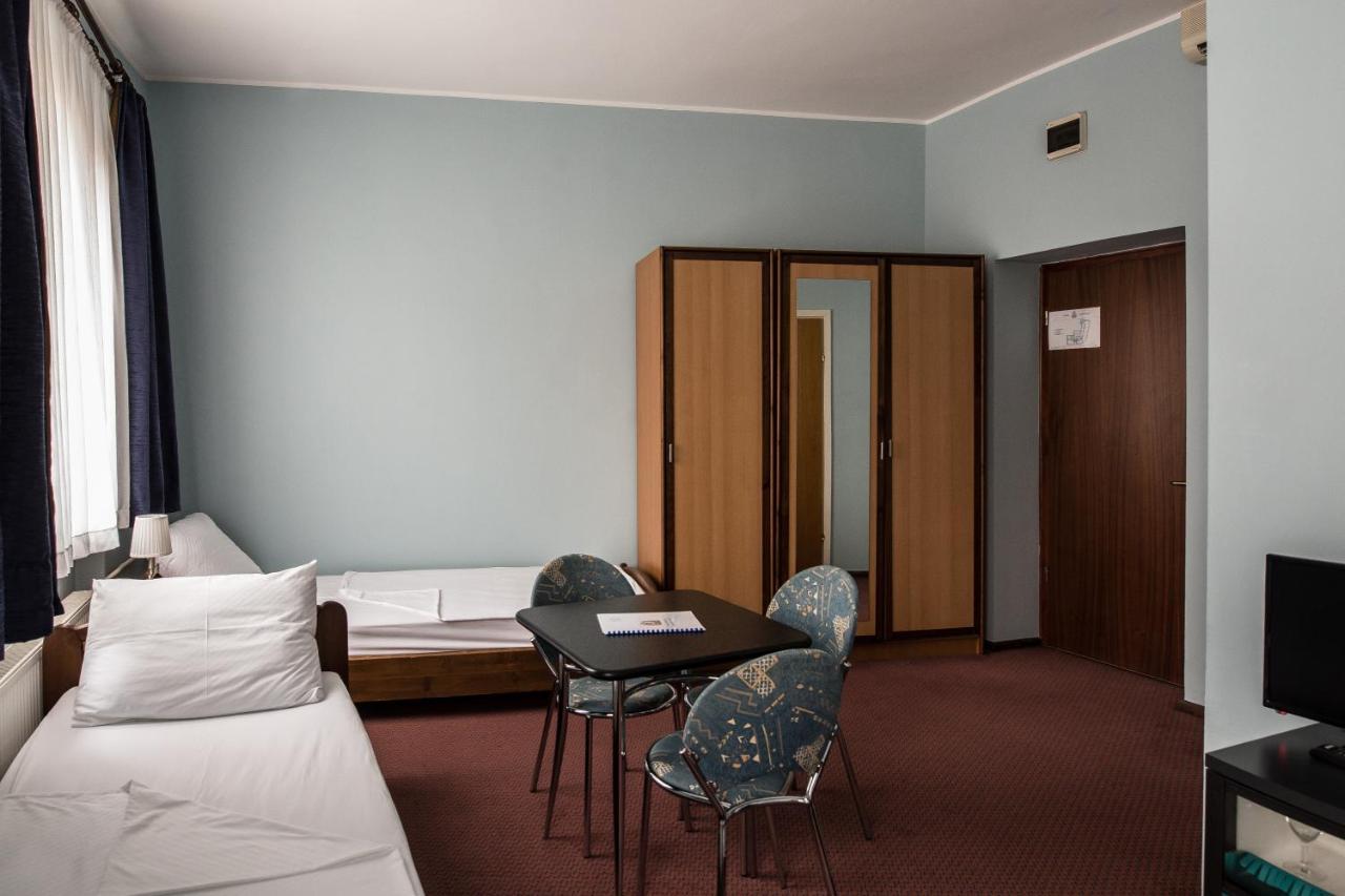 Hotel Carlstadt Karlovac Zewnętrze zdjęcie